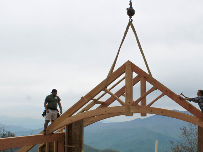 Arched Chord King Post Truss with Struts Installation